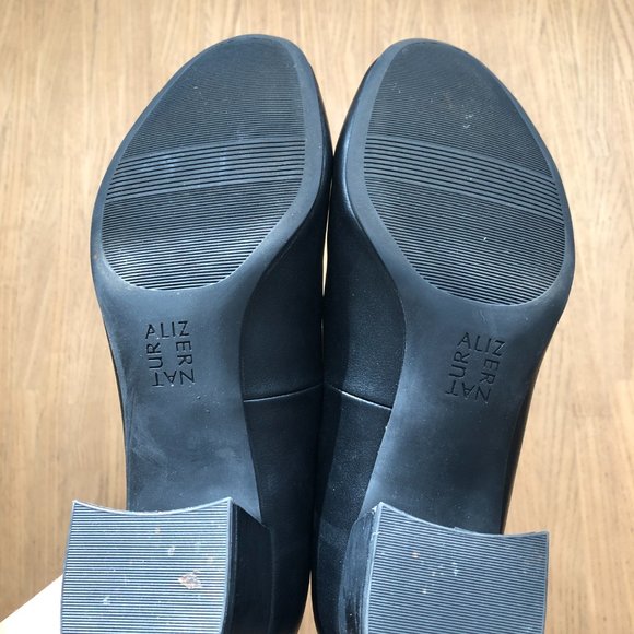 Naturalizer Women's Black High Heels | Size 7M - Picture 9 of 9